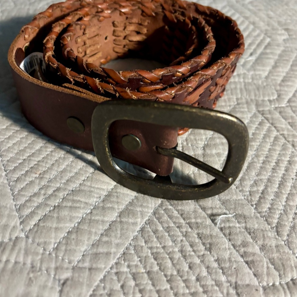 Trafalgar Men’s Leather Belt-34 - Picture 2 of 5